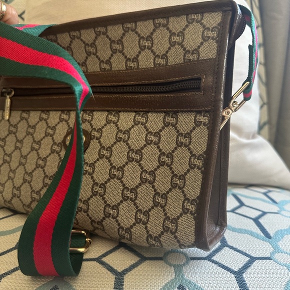 Authentic Gucci purse ins good condition, - Picture 6 of 7